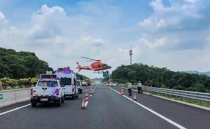 宝丰高速公路汽车救援案例